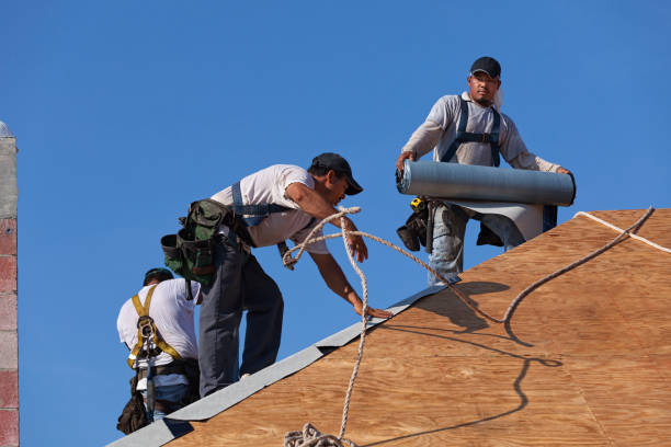 Best Emergency Roof Repair  in Combined Locks, WI